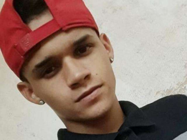 Jovem &eacute; assassinado a golpes de ferro de passar roupa e pedradas 