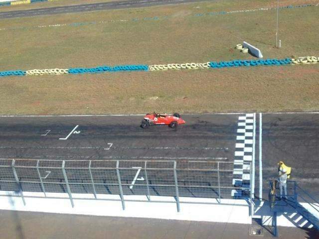 Pilotos de Campo Grande e S&atilde;o Paulo conquistam 1&ordm; lugar na F&oacute;rmula Vee