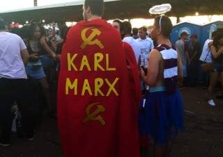 Karl Marx também deu uma passada pelo Cordão Valu (Foto: Wendy Tonhati)