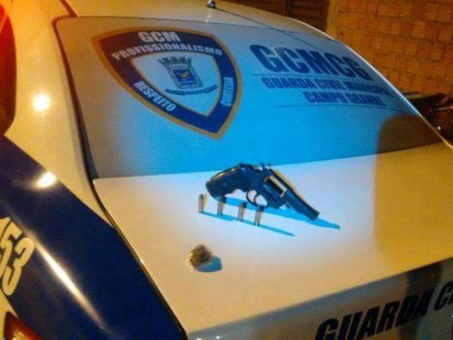 Adolescente &eacute; apreendido pela Guarda Municipal com rev&oacute;lver calibre 38