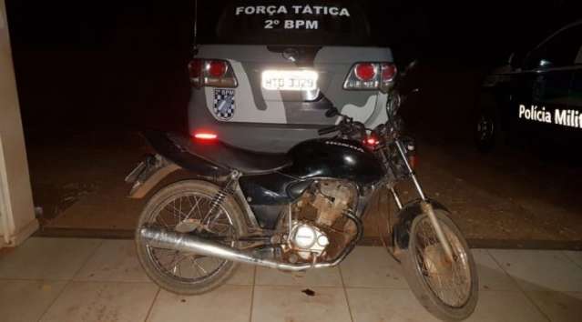 Homem furta motocicleta e tenta estuprar adolescente de 16 anos