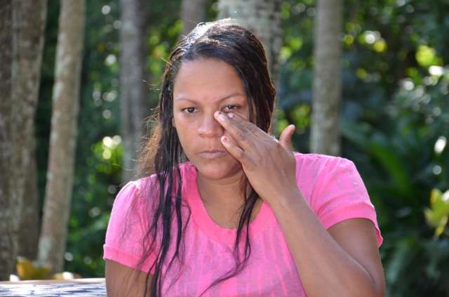 &ldquo;S&oacute; Deus sabe a nossa dor&rdquo;, diz m&atilde;e de menino morto dentro do carro