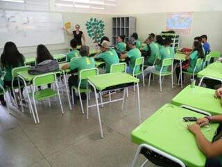 Alunos de escola estadual em Campo Grande (Foto: Marcos Ermínio / arquivo)