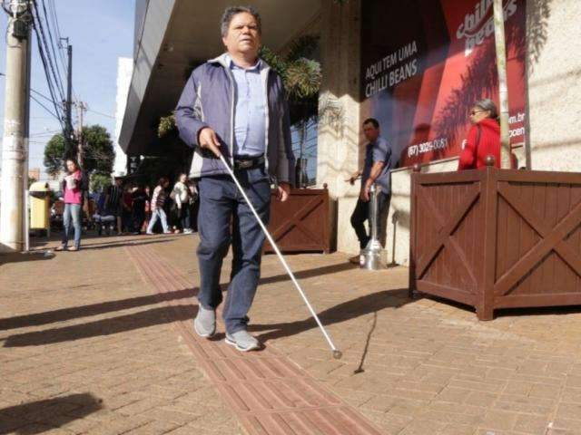 Semadur tem 15 dias para apresentar estudo t&eacute;cnico sobre fim de piso t&aacute;til