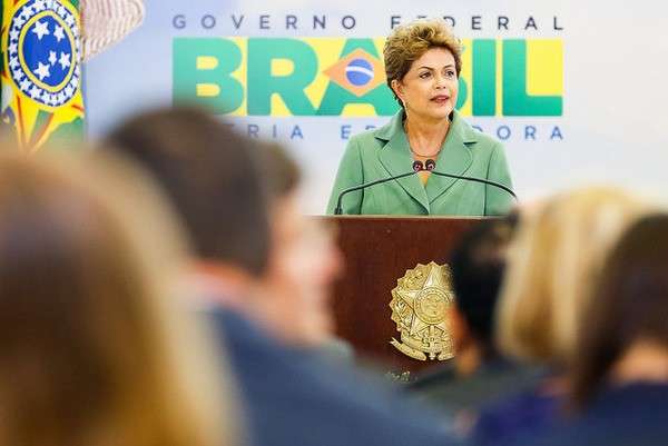 Queda na arrecada&ccedil;&atilde;o pode indicar aprofundamento da recess&atilde;o