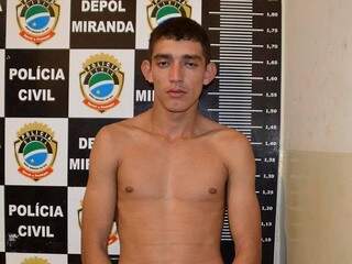 Matheus Mendes Gonçalves de 21 anos, conhecido como “chimbinha”, confessou os crimes (Foto: Giselli Figueiredo/ Jornal O Pantaneiro)