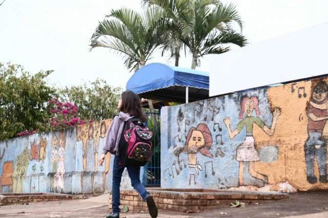 Professores da rede p&uacute;blica param atividades em protesto a projeto de lei