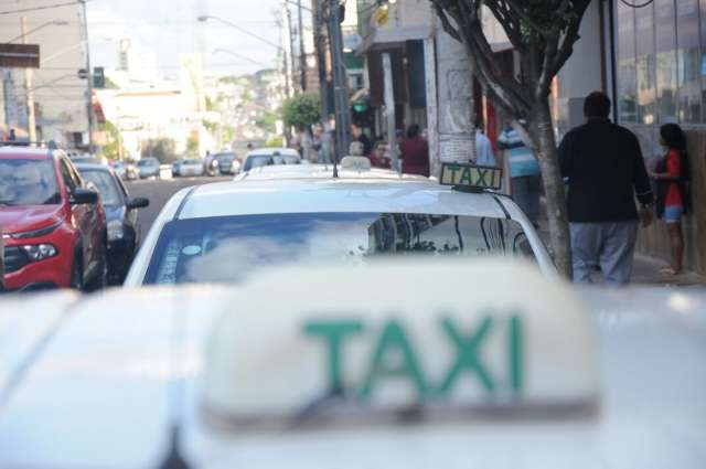 Crise do combust&iacute;vel reduziu movimento de &ocirc;nibus a motot&aacute;xi