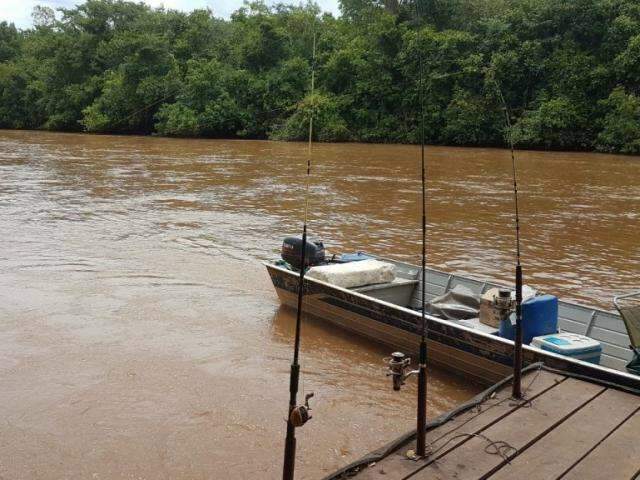 PMA apreende 36 molinetes, mas pescadores conseguem fugir do local