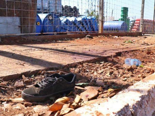 Homem &eacute; atacado por dois c&atilde;es pit bull e tem bra&ccedil;o dilacerado 