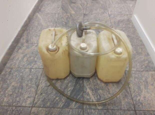 Dupla furtava gasolina do patr&atilde;o e vendia para motorista de aplicativo