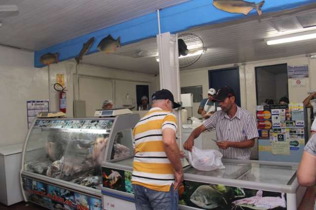 Peixe de R$ 6,50 o kg &eacute; op&ccedil;&atilde;o mais barata para o almo&ccedil;o da sexta-feira