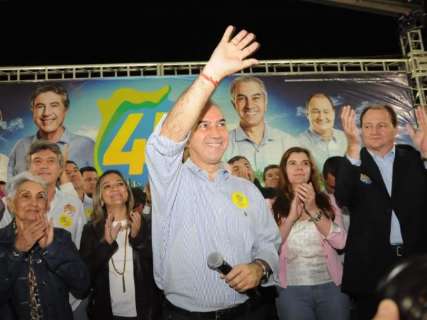 Prefeitos destacam municipalismo e fazem ato pela reeleição de Reinaldo