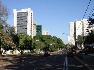 Avenida Afonso Pena vazia em dia de jogo do Brasil na Copa do Mundo. (Foto: Saul Schramm/Arquivo).
