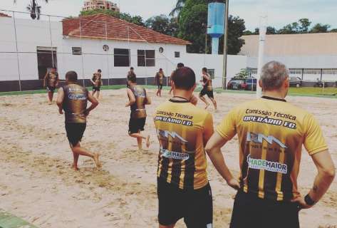 Com treino na areia Operário inicia preparação para a temporada 2017