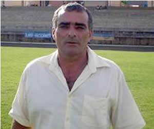  Diretoria do Naviraiense descarta demiss&atilde;o do t&eacute;cnico Anselmo Zuzart