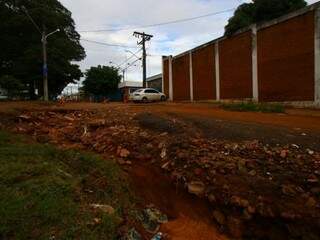 Ruas detonadas aumentam medo de ataques nos arredores da Máxima Ruas detonadas aumentam medo de ataques nos arredores da Máxima