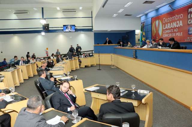Na &uacute;ltima sess&atilde;o do ano, C&acirc;mara autoriza prefeitura a pedir empr&eacute;stimo &agrave; Caixa