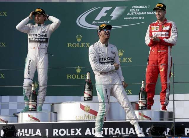 Temporada da F&oacute;rmula 1 come&ccedil;a com Hamilton em 1&ordm; e surpresa brasileira