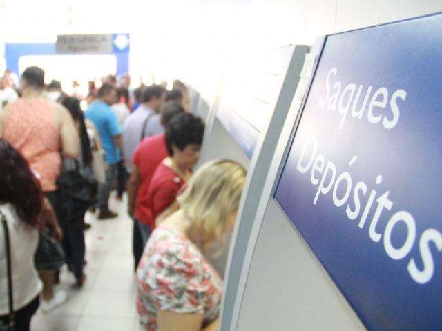 Limpar o nome e celular novo est&atilde;o entre destinos do dinheiro do FGTS