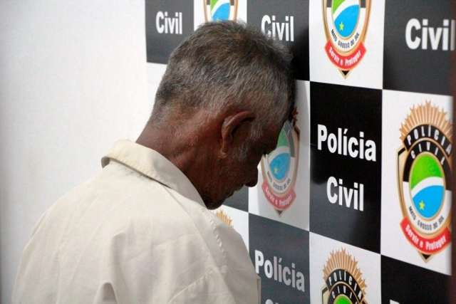 Idoso confessa e &eacute; preso por abusar de duas crian&ccedil;as h&aacute; quatro anos