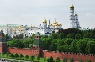 As muralhas do Kremilin, a residência do presidente Vladimir Putin, é uma espécie de Casa Branca dos russos