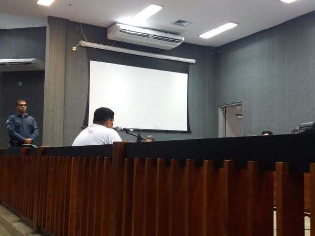 R&eacute;u por matar ex e jogar na piscina muda vers&atilde;o e diz ter sido amea&ccedil;ado