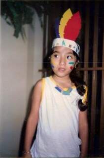 Aos 7 anos, na comemoração do &quot;Dia do Índio&quot;, na escola. (Foto: Arquivo Pessoal)