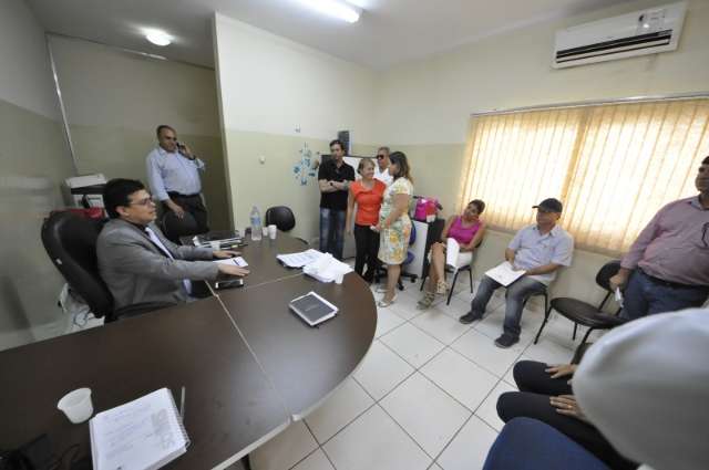 Prefeito faz reuni&atilde;o na UPA Vila Almeida para aumento de recurso federal