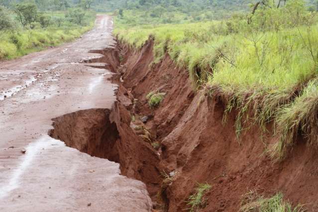 Devastada, Amambai precisa de R$ 10 milh&otilde;es para sair do buraco