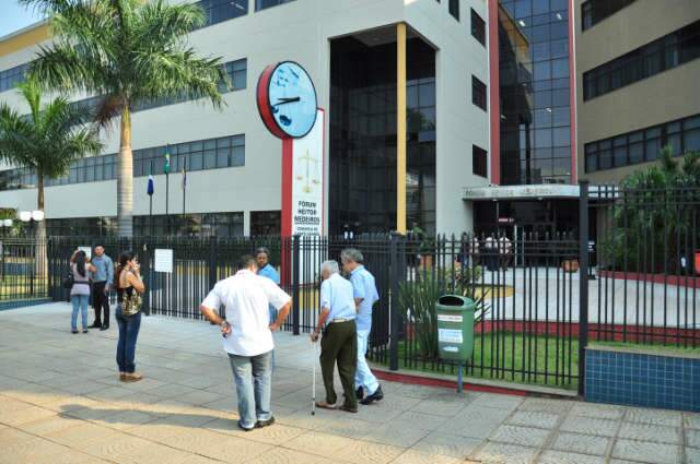  Novo hor&aacute;rio da Justi&ccedil;a tem menos a&ccedil;&otilde;es, menos senten&ccedil;as e economia de 1%