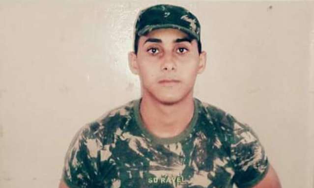 Jovem de 20 anos morre ap&oacute;s colidir moto de frente com camionete