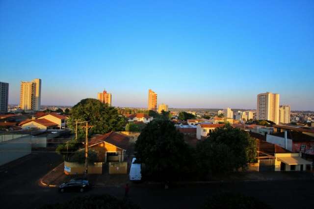 Previs&atilde;o &eacute; de mais um dia seco e com m&aacute;xima de 38&ordm;C para esta ter&ccedil;a-feira 