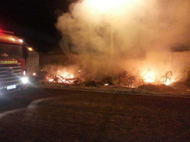 Moradores reclamam de abandono em &aacute;reas e risco maior de inc&ecirc;ndios