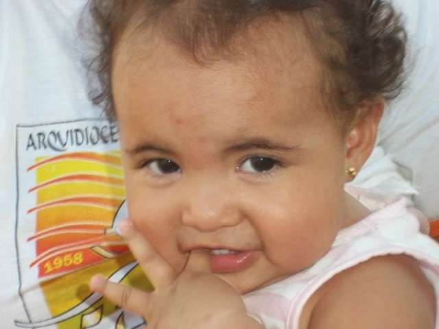Fam&iacute;lia faz &quot;galinhada&quot; na Capital para custear transplante de cora&ccedil;&atilde;o infantil 