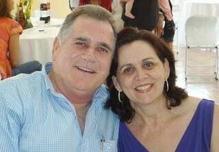 Jacinta Cordeiro com o marido, ex-prefeito Antonio Cordeiro (Foto: Divulgação)
