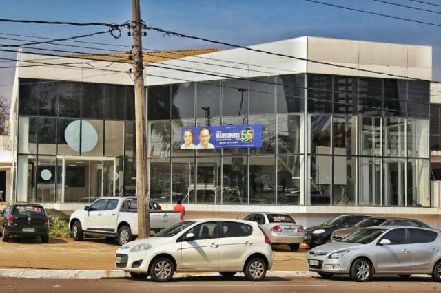 Marquinhos e Bernal s&atilde;o multados por &ldquo;efeito outdoor&rdquo; e campanha em feira