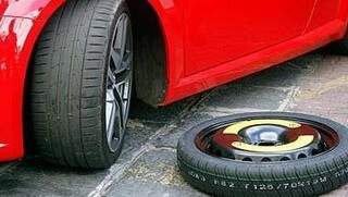 Projeto torna obrigatório estepe com mesmo tamanho dos outros pneus do carro