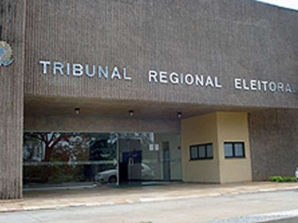 TRE reprova presta&ccedil;&atilde;o de contas do PT e suspende cota do fundo partid&aacute;rio