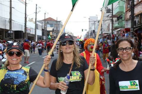 "Fora Dilma" foi novidade nos protestos do 7 de Setembro