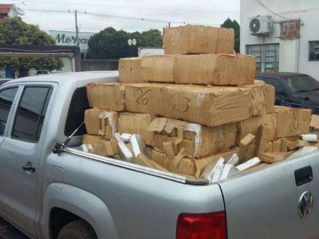 Camionete com 1,5 tonelada de maconha &eacute; encontrada em estrada vicinal