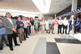 Inauguração da 13ª loja da Rede Comper em Campo Grande foi prestigiada por várias autoridades (Foto: Luciano Muta)