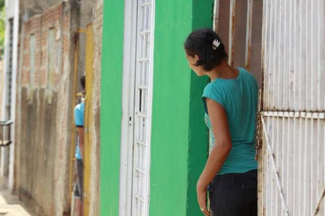 M&atilde;e de menino morto por bala perdida diz que s&oacute; cr&ecirc; na &ldquo;Justi&ccedil;a de Deus&rdquo;