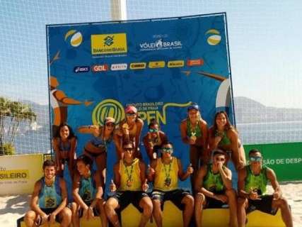 Dupla de MS vence etapa nacional de vôlei de praia no RJ