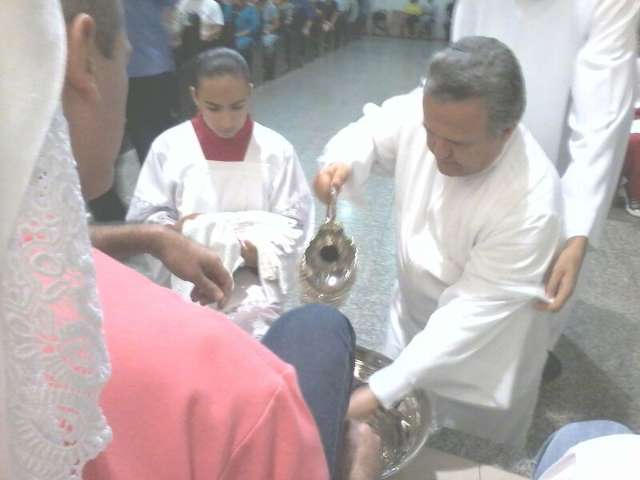 Cat&oacute;licos devem mergulhar na Paix&atilde;o de Cristo nesta sexta, diz Dom Dimas