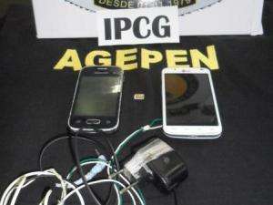 Farra no Whats: no pres&iacute;dio, travestis se exibem e pedem droga pelo celular