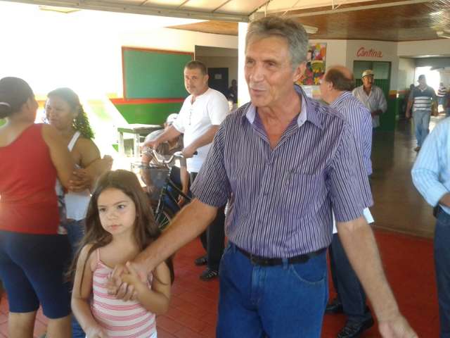 Faltando 5 urnas a ser apuradas, Ari Basso &eacute; eleito prefeito de Sidrol&acirc;ndia 