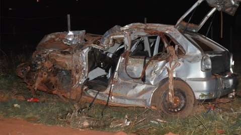 V&iacute;tima de acidente na MS-497 est&aacute; em UTI e pol&iacute;cia identifica dois mortos