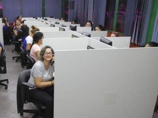 Atendentes de Call Center do Detran atendem 1,2 mil ligações, em média, por dia (Foto: Divulgação/Detran-MS)