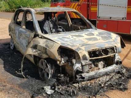 Corpo é encontrado carbonizado dentro de carro em chamas na MS-320
